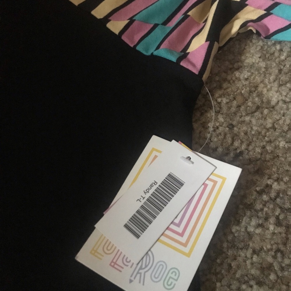 NWT LuLaRoe “Randy” Top - Picture 3 of 4
